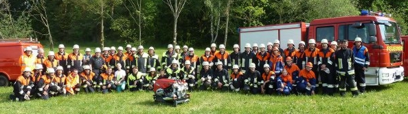 Gruppenfoto der Einsatzübung zur Pumpenübergabe