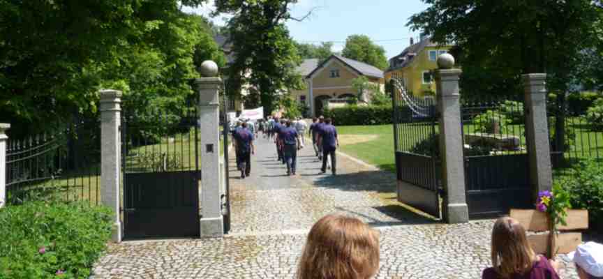 Weißdorfer Wiesenfestumzug 2010