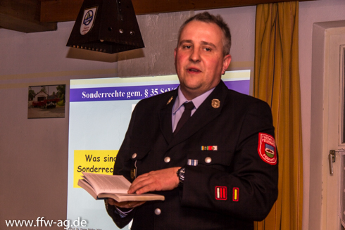 Kommandant Stefan Sachs beim Referat